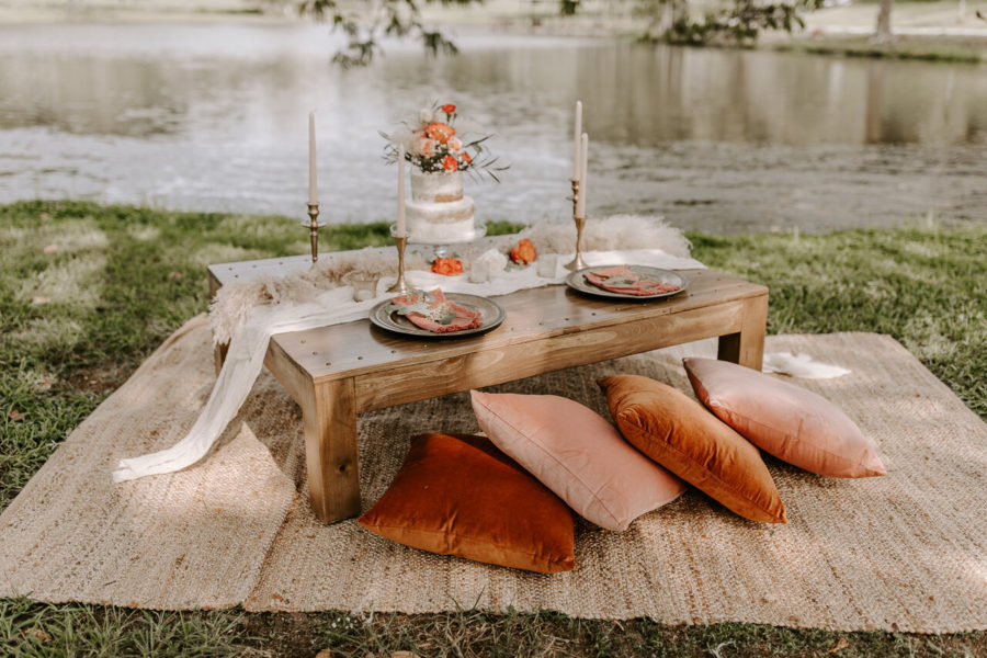 Top 4 luxury picnic table in boho style